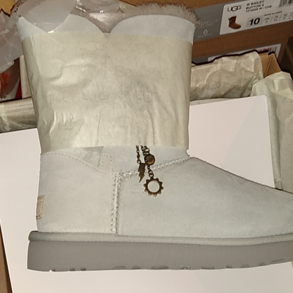 Ugg Azalea Charm